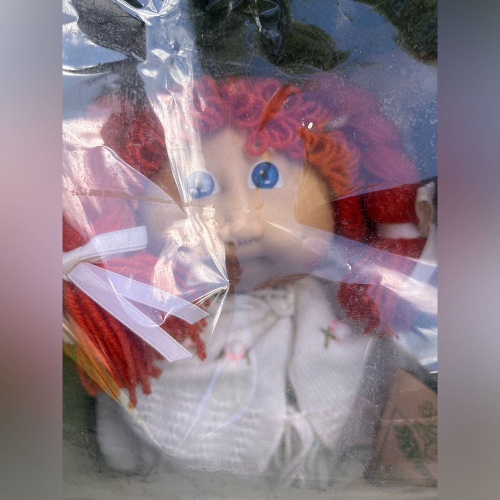 1984 cabbage patch kids doll new in box - plastic covering has been broken - Picture 3 of 7